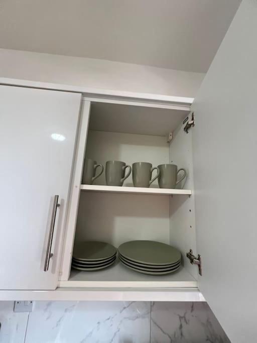 Appartamento 2 Bedroom Near Station